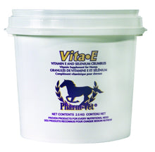 Vita E with Selenium Crumbles for Horses